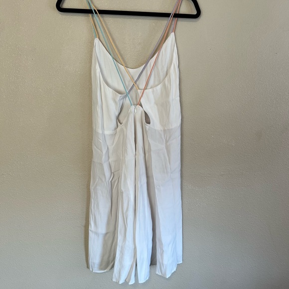 Short White Dress - Picture 2 of 4